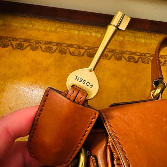 Fossil Brown Leather Memoir Novel Flap Crossbody Messenger Satchel Purse ZB5413 - Picture 9 of 14